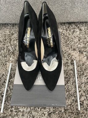Sergio Zelcer Black Suede Pointed Toe Pumps
